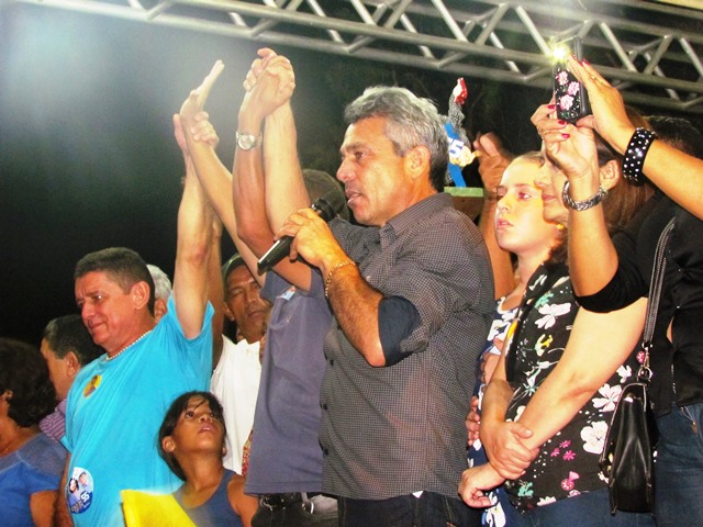 Capote e Nize arrastam multidão em grande carreata neste domingo - Imagem 14