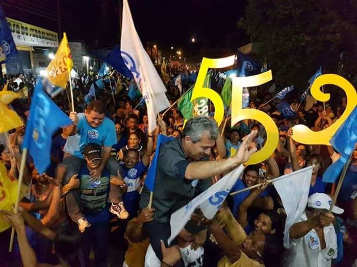 Capote e Nize arrastam multidão em grande carreata neste domingo - Imagem 6
