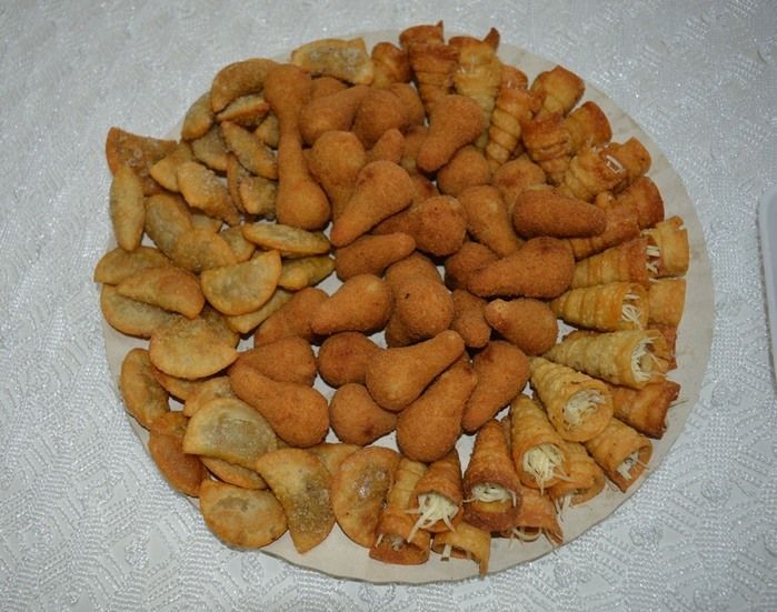 Equipe recepciona prefeito Moisés com um bolo surpresa - Imagem 2