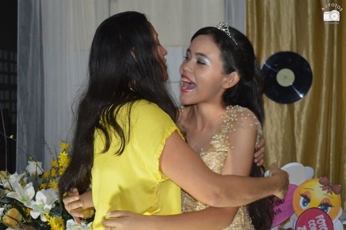 Família realiza aniversário de 15 anos para Taynara - Imagem 29