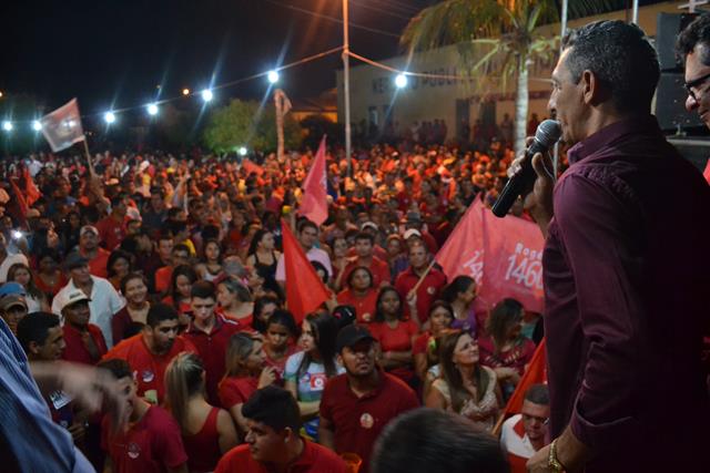 Venicio do Ó abre comitê com arrastão popular em Pimenteiras - Imagem 21
