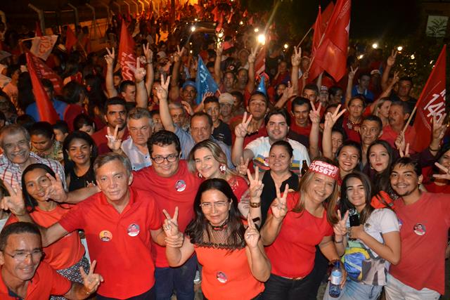Venicio do Ó abre comitê com arrastão popular em Pimenteiras - Imagem 5