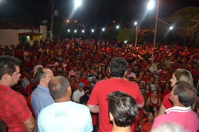 Venicio do Ó abre comitê com arrastão popular em Pimenteiras - Imagem 29