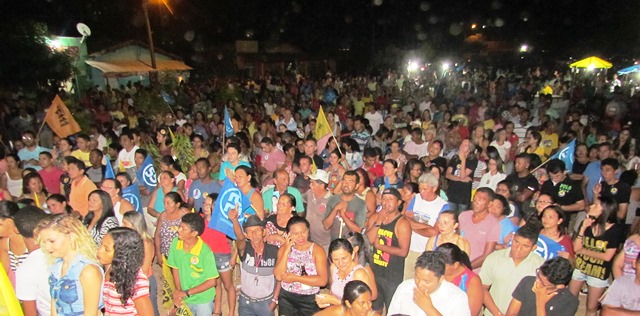 Capote arrasta multidão em grande comício no bairro Matadouro - Imagem 10