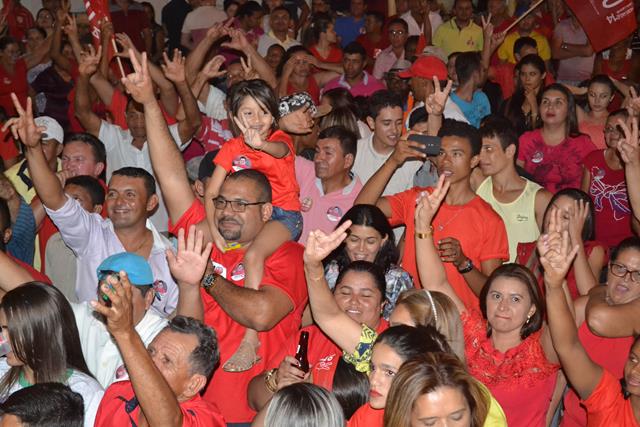 Venicio do Ó abre comitê com arrastão popular em Pimenteiras - Imagem 26