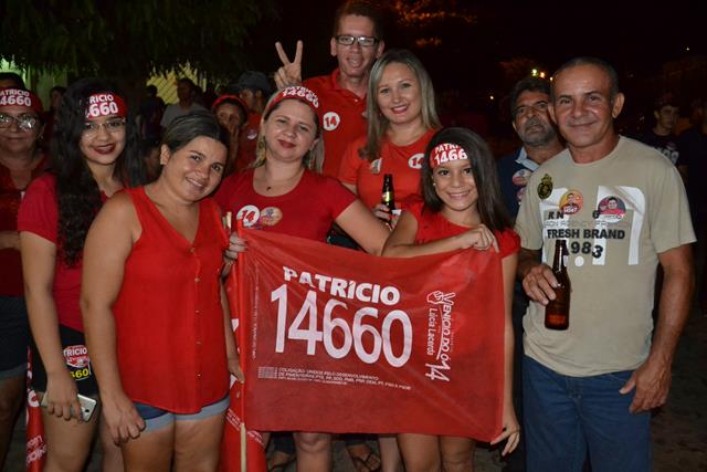 Venicio do Ó abre comitê com arrastão popular em Pimenteiras - Imagem 32