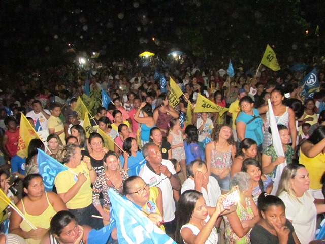 Capote arrasta multidão em grande comício no bairro Matadouro - Imagem 7
