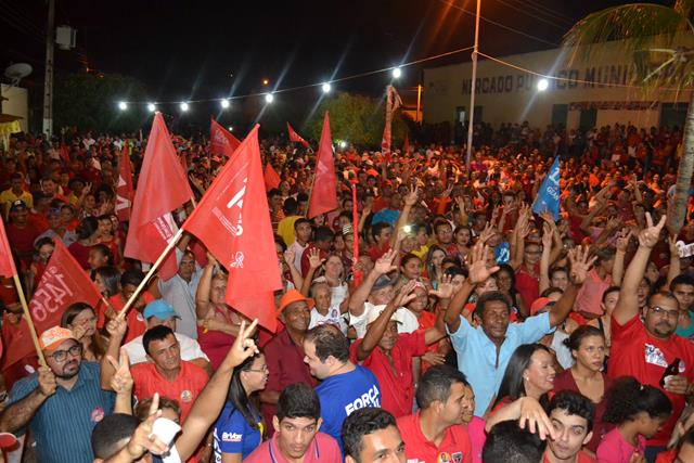 Venicio do Ó abre comitê com arrastão popular em Pimenteiras - Imagem 10