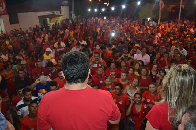 Venicio do Ó abre comitê com arrastão popular em Pimenteiras - Imagem 28