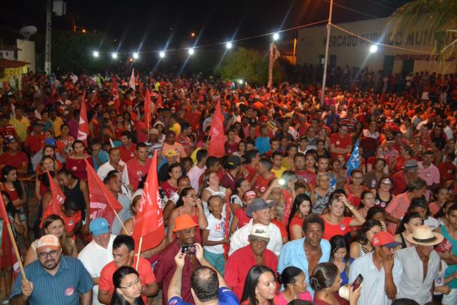 Venicio do Ó abre comitê com arrastão popular em Pimenteiras - Imagem 8