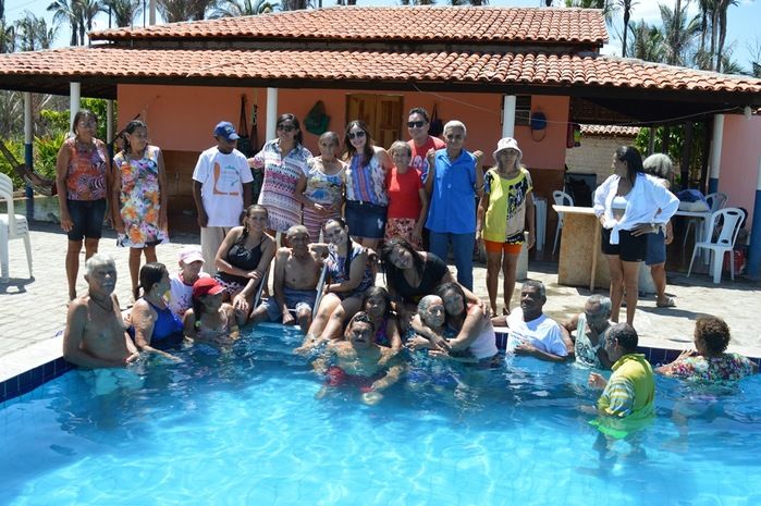 Assistência Social realiza manhã de lazer aos idosos. - Imagem 11