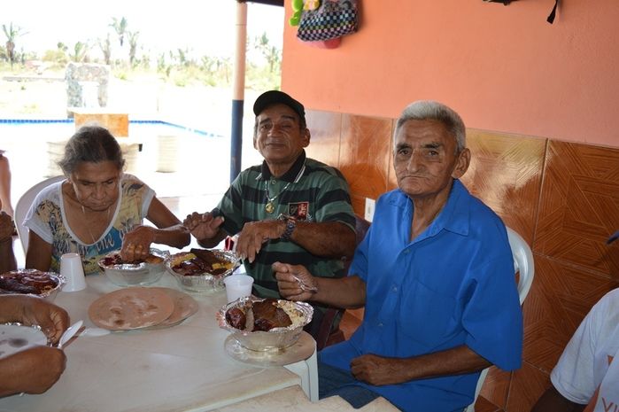 Assistência Social realiza manhã de lazer aos idosos. - Imagem 48
