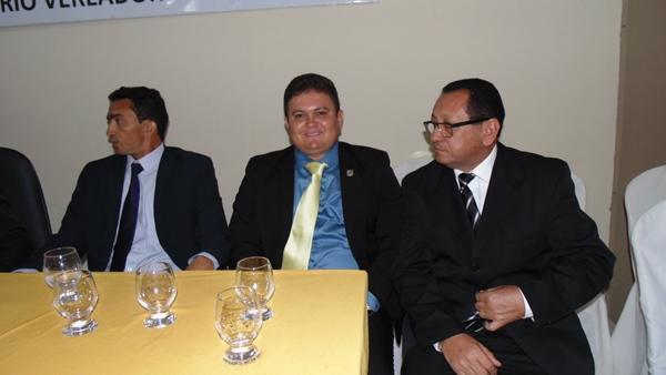 Prefeito, Vice-Prefeito e vereadores são empossados em Santo Inácio - Imagem 24