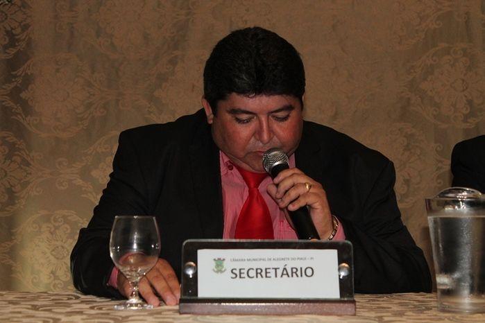 Prefeito, vice e veradores são empossados em Alegrete do Piauí - Imagem 39