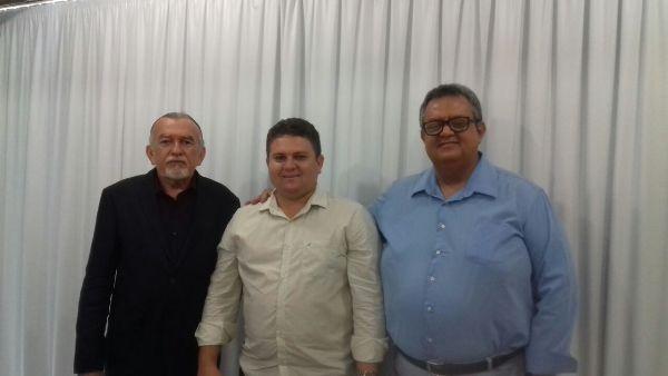 Prefeito solicitou kits de irrigação para  agricultores - Imagem 1