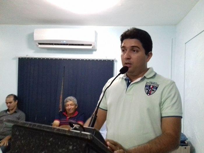 Vereador Toinho de Quincas toma posse em Dom Expedito Lopes. - Imagem 45