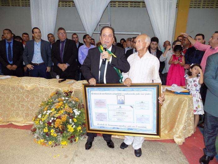 Prefeito Raimundo Silveira e seu Juarez (Crédito: Aristeu Carvalho)