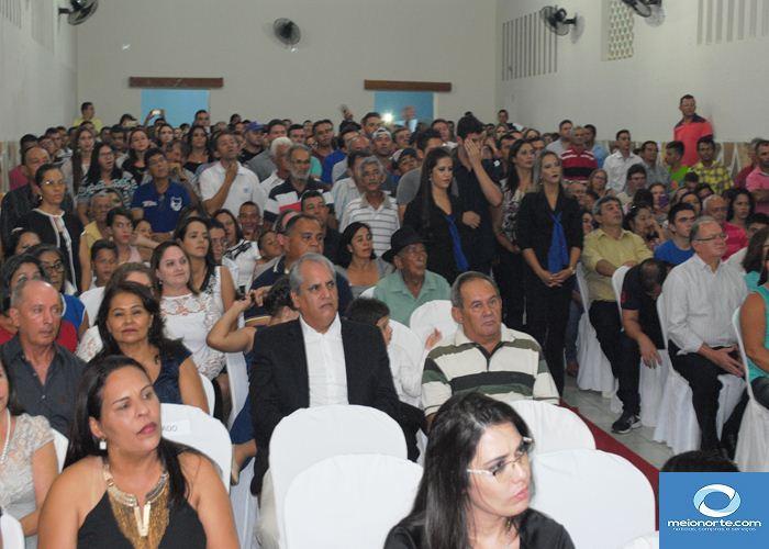 Alvimar Martins e Betinha Brandão são empossados pela câmara  - Imagem 44