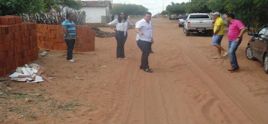 prefeito começa seus trabalhos visitando obras em Santo Inácio      - Imagem 1