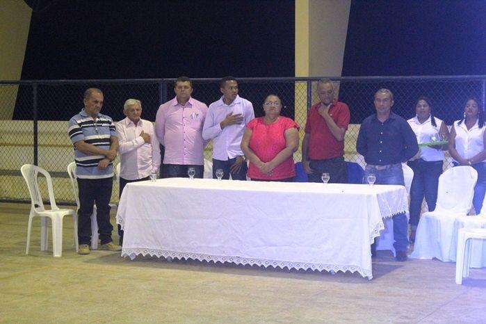 Hélio Assume o Comando de São João Com Forte Apoio no Legislativo - Imagem 5