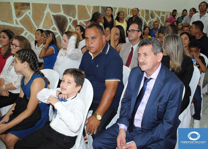 Alvimar Martins e Betinha Brandão são empossados pela câmara  - Imagem 27