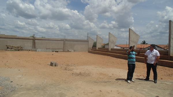 prefeito começa seus trabalhos visitando obras em Santo Inácio      - Imagem 7