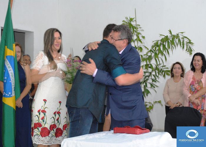 Alvimar Martins e Betinha Brandão são empossados pela câmara  - Imagem 47