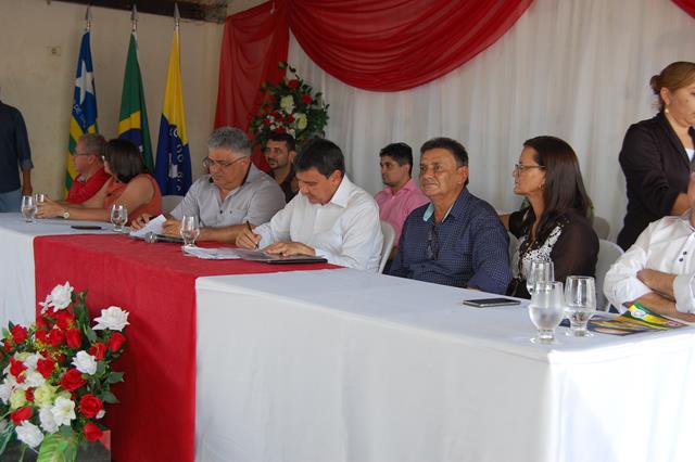 Governador Wellington Dias visita Valença, Pimenteiras e Lagoa do S - Imagem 46