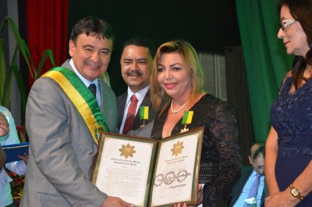 Vereador Carlos Aberto recebe medalha do mérito renascença - Imagem 2