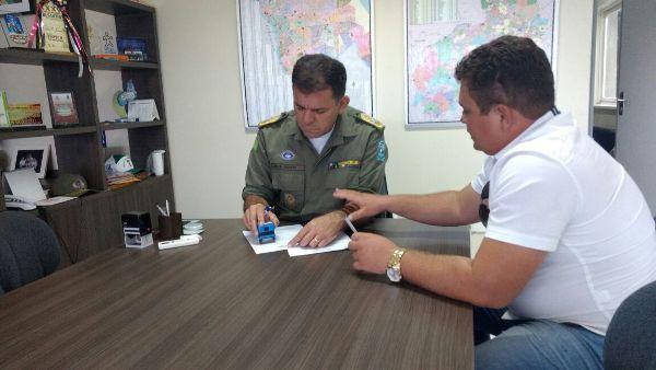 Prefeito de Santo Inácio solicita viatura ao comandante da policia - Imagem 1