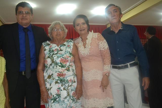 Venicio do Ó e Lucia Lacerda são empossados em Pimenteiras - Imagem 41