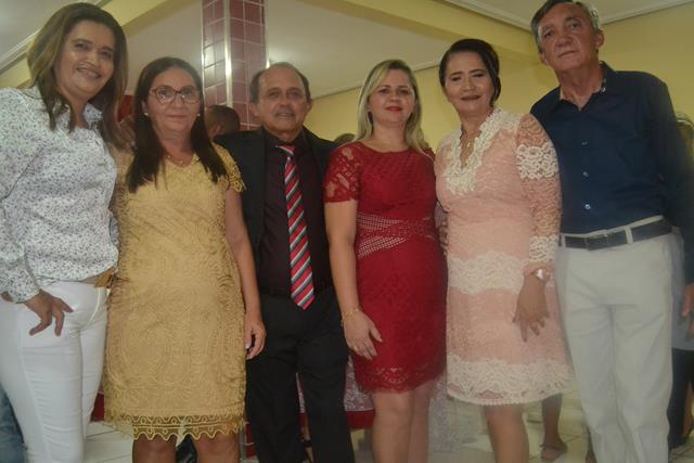 Venicio do Ó e Lucia Lacerda são empossados em Pimenteiras - Imagem 40