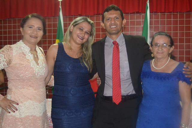 Venicio do Ó e Lucia Lacerda são empossados em Pimenteiras - Imagem 22