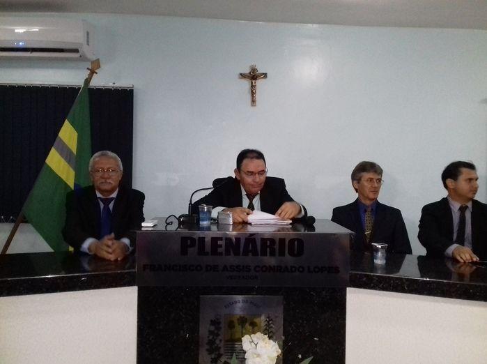 Prefeito Valmir Barbosa toma posse em Dom Expedito Lopes. - Imagem 30