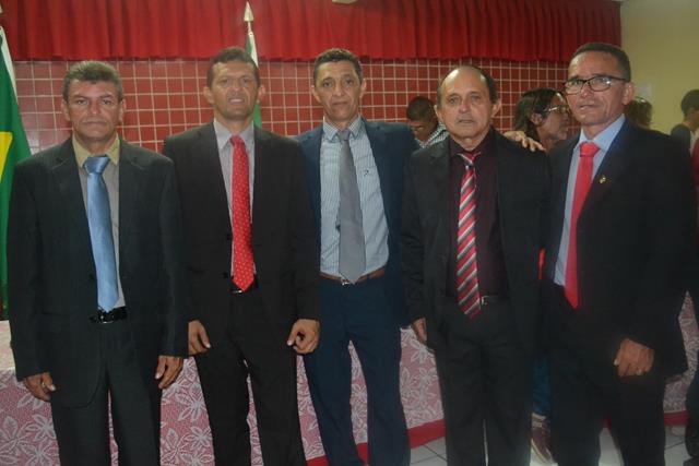 Venicio do Ó e Lucia Lacerda são empossados em Pimenteiras - Imagem 32