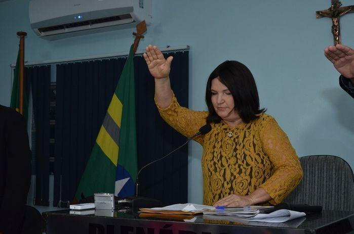 Prefeito Valmir Barbosa toma posse em Dom Expedito Lopes. - Imagem 52