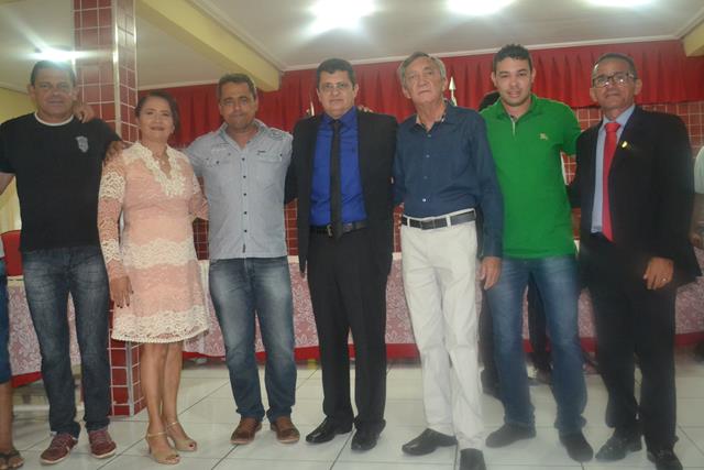 Venicio do Ó e Lucia Lacerda são empossados em Pimenteiras - Imagem 42