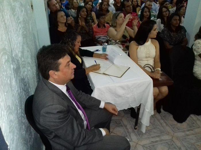 Prefeito Valmir Barbosa toma posse em Dom Expedito Lopes. - Imagem 12