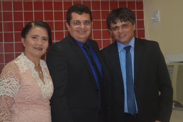 Venicio do Ó e Lucia Lacerda são empossados em Pimenteiras - Imagem 20