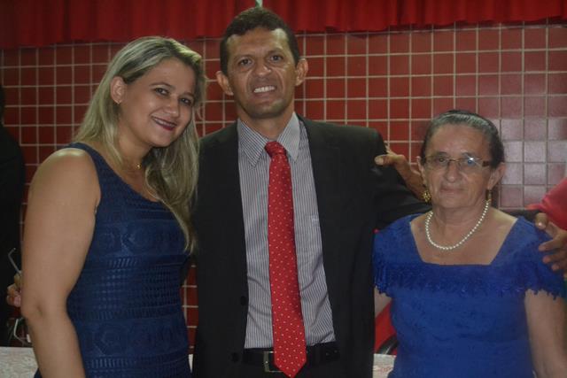 Venicio do Ó e Lucia Lacerda são empossados em Pimenteiras - Imagem 21