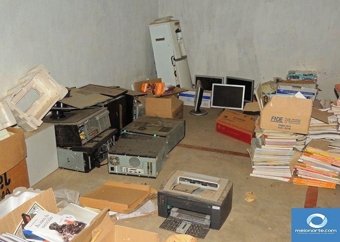 Alvimar Martins visita secretarias e ver sucateamento de cada uma  - Imagem 13