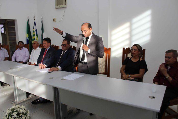 Prefeito, vice e vereadores tomam posse em Francinópolis - Imagem 78