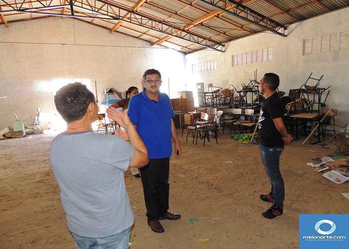 Alvimar Martins visita secretarias e ver sucateamento de cada uma  - Imagem 2