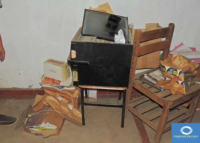 Alvimar Martins visita secretarias e ver sucateamento de cada uma  - Imagem 12