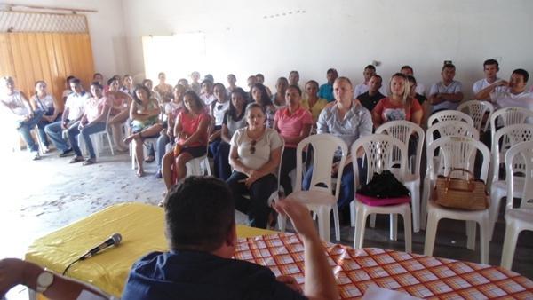 Prefeito Visita obras de calçamento e participa de reunião da saúde - Imagem 9