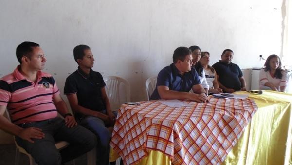 Prefeito Visita obras de calçamento e participa de reunião da saúde - Imagem 7