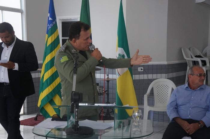  Sargento Vieira, comandante do grupamento de Polícia na cidade de Bom Princípio do Piauí  (Crédito: Francisco Anjos)