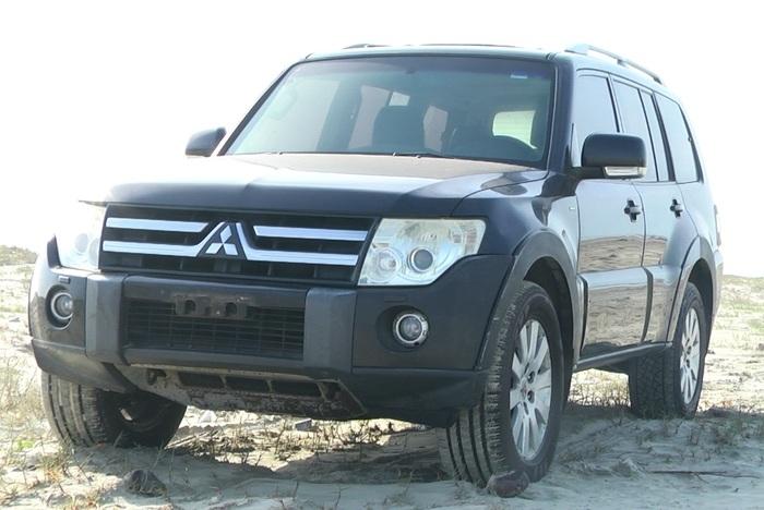 Carro estava sem placas.  (Crédito: Kairo Amaral)