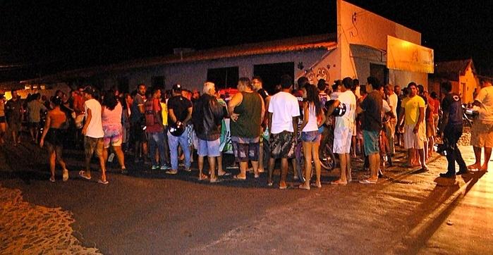 Crime aconteceu dentro de pet shop. (Crédito: Kairo Amaral)