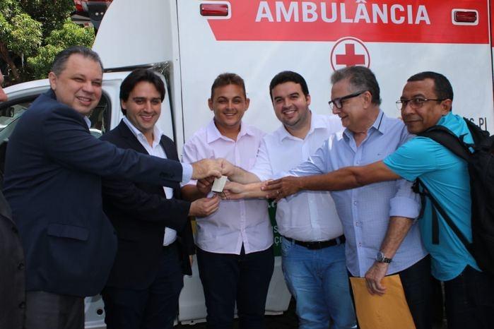 A segunda ambulância foi comprada com recursos próprios do município
